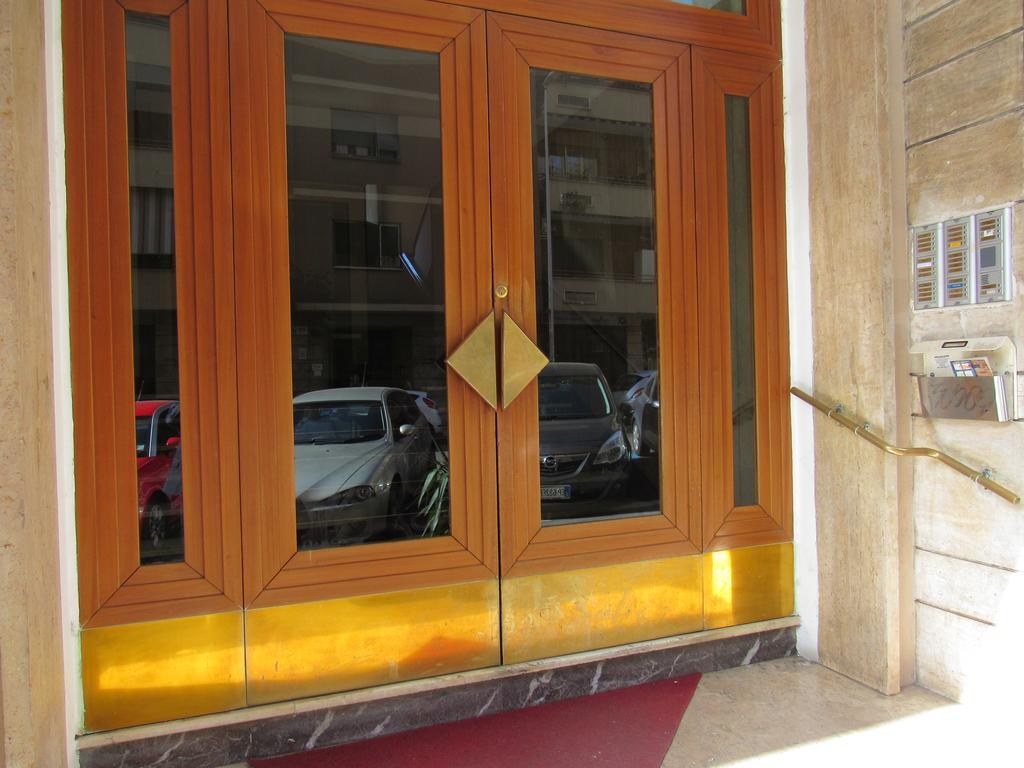Pianeta Roma 127 — Foto 1